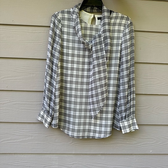 ST. JOHN
Sheer Prince of Wales Plaid Blouse - Picture 8 of 14